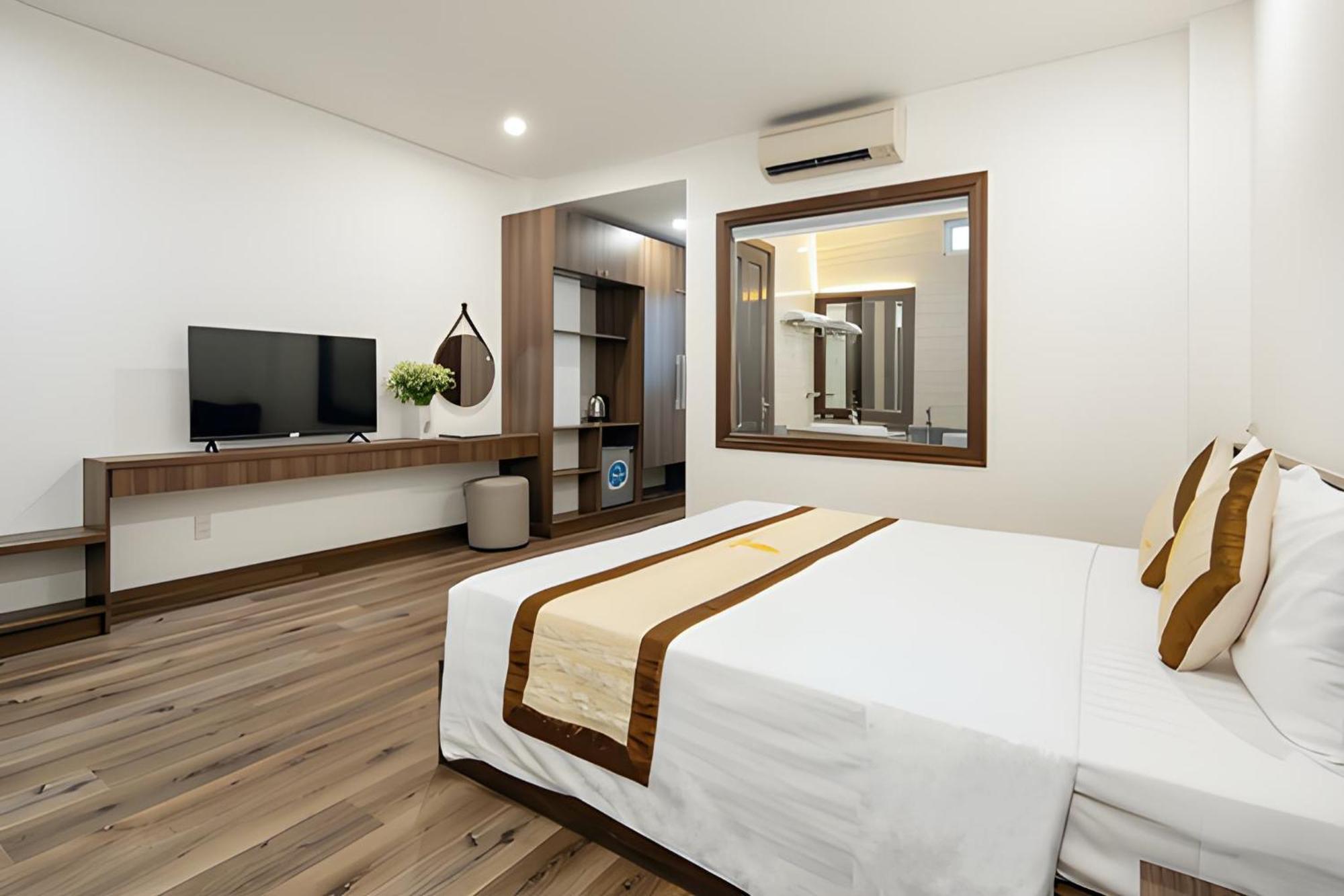 Hoang Linh Riverside Hotel Danang Экстерьер фото
