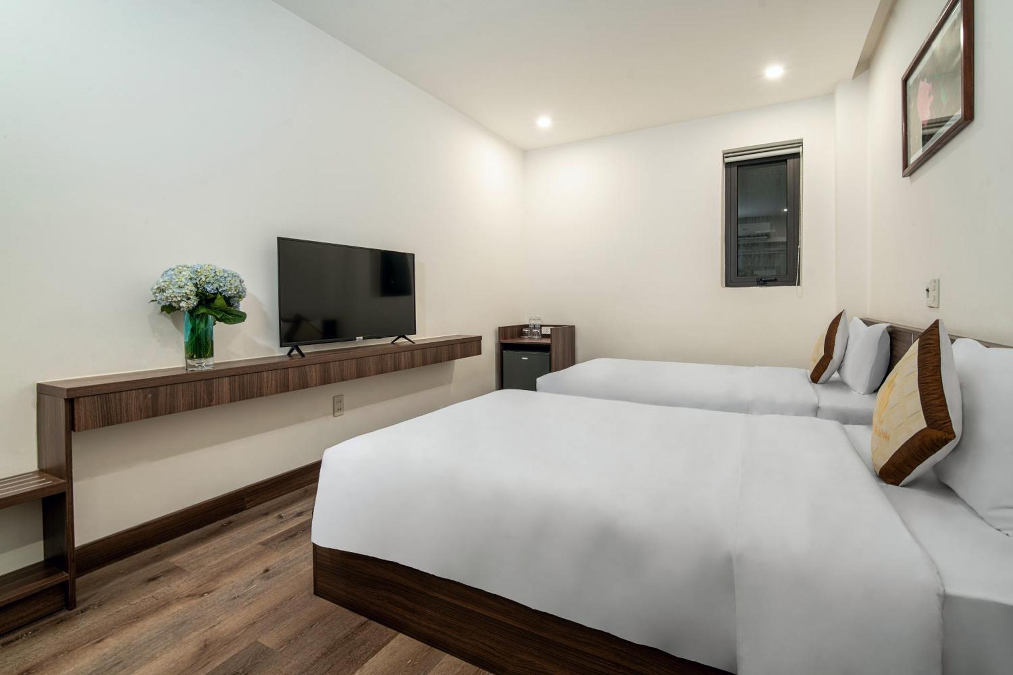 Hoang Linh Riverside Hotel Danang Экстерьер фото