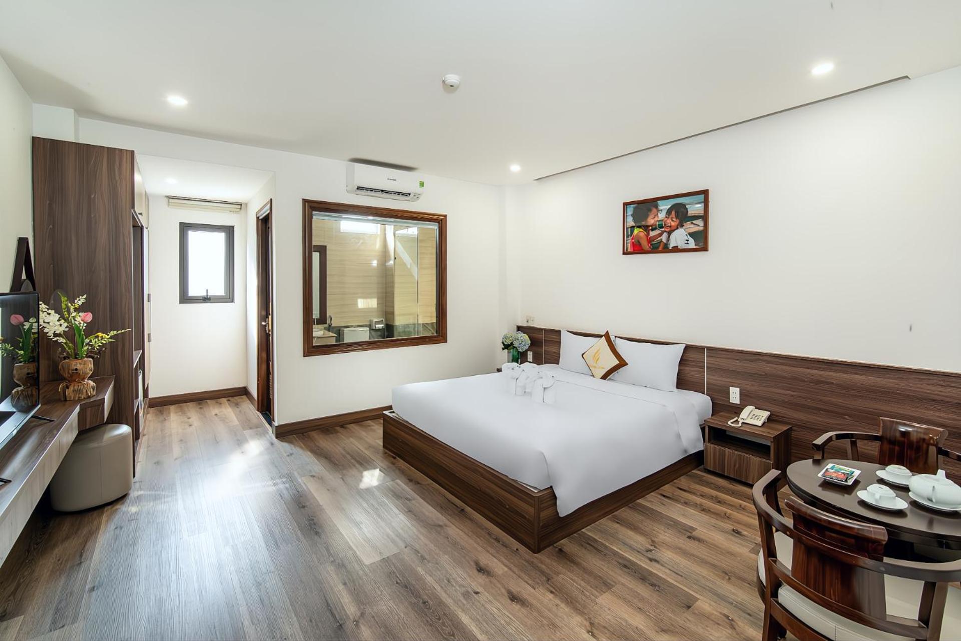 Hoang Linh Riverside Hotel Danang Экстерьер фото