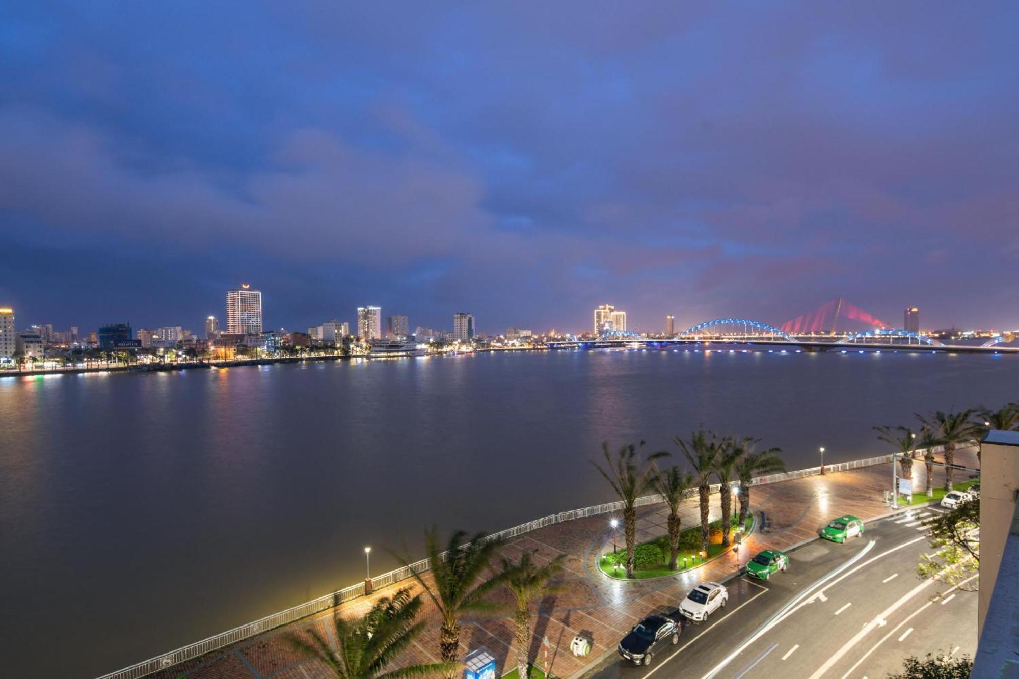 Hoang Linh Riverside Hotel Danang Экстерьер фото