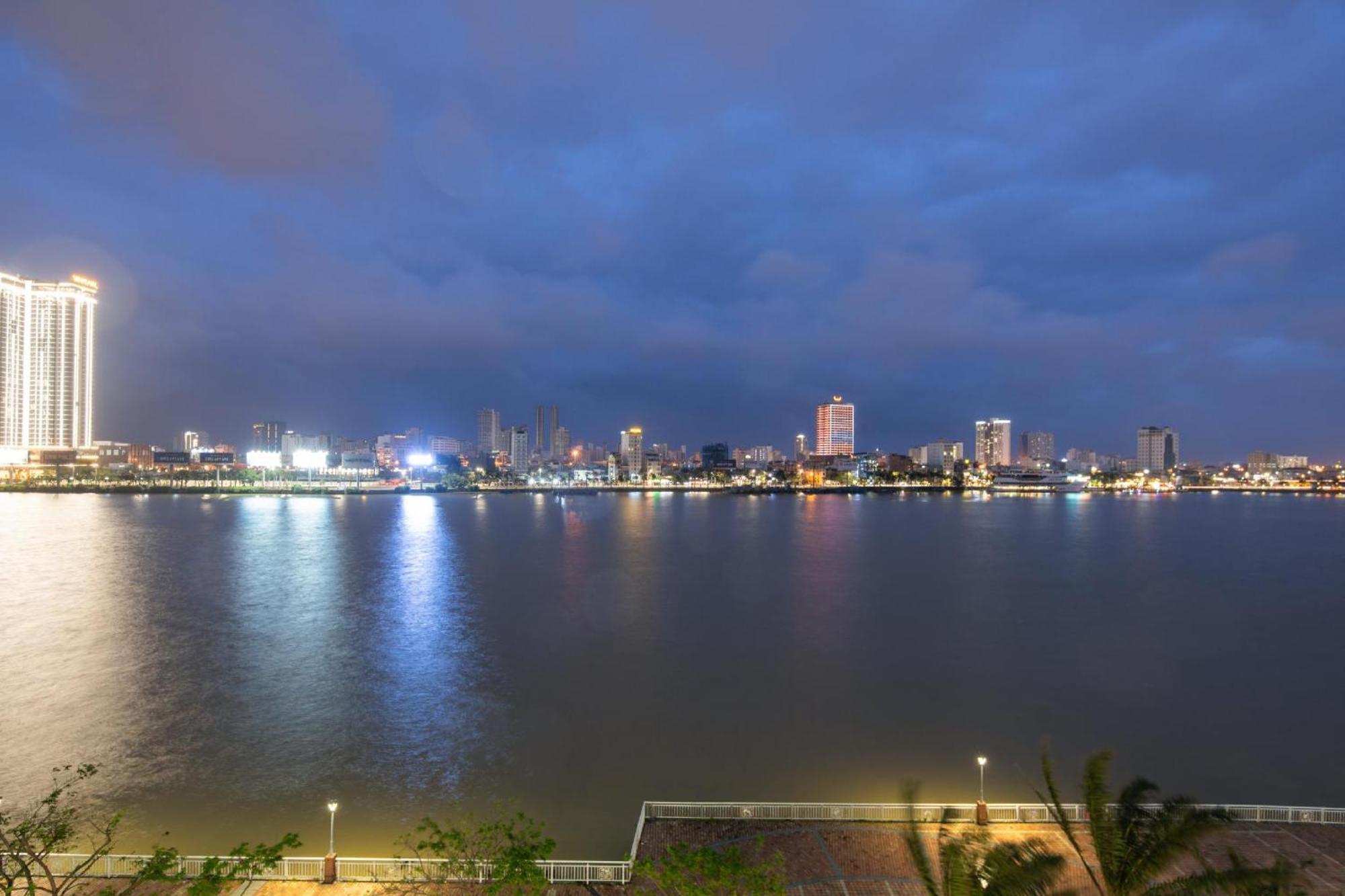 Hoang Linh Riverside Hotel Danang Экстерьер фото